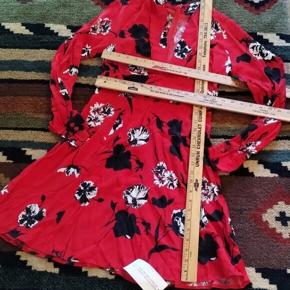 Yumi Kim NWT Shore Thing Tango Red Black Floral Mini Plunge Dress XS MSRP $238 - Picture 7 of 14